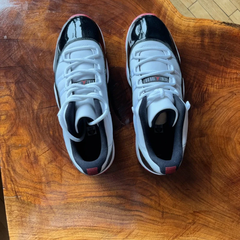 2020
Air Jordan 11 Retro Low 'Concord-Bred' size 13 - Picture 4 of 6